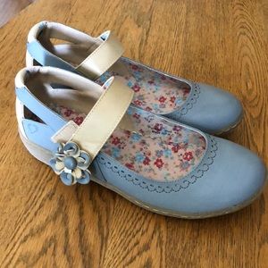 heavenly feet mary jane shoes